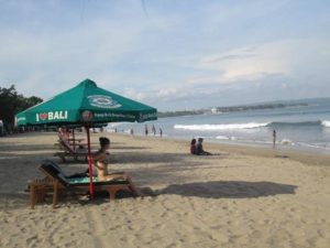 Keasyikan Di Pantai Bali